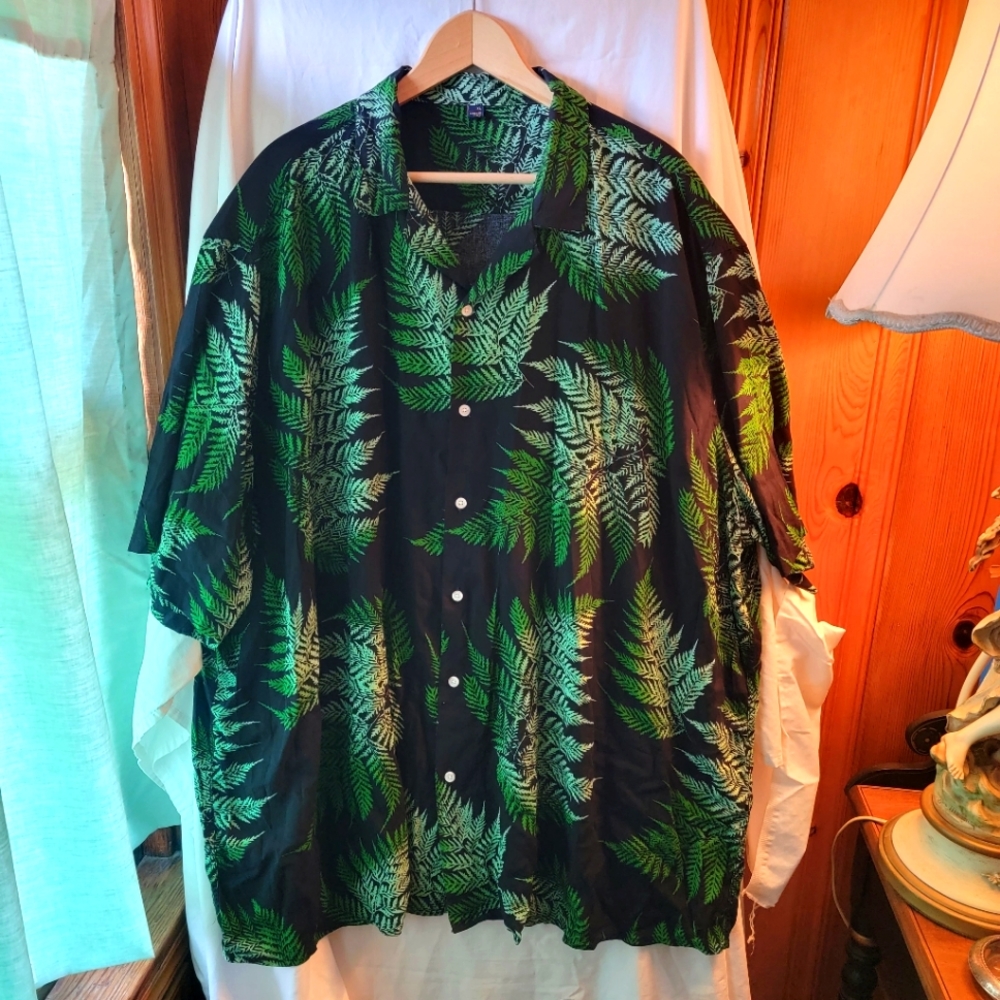 Luxury XL Men's Black Fern Button Down Shirt